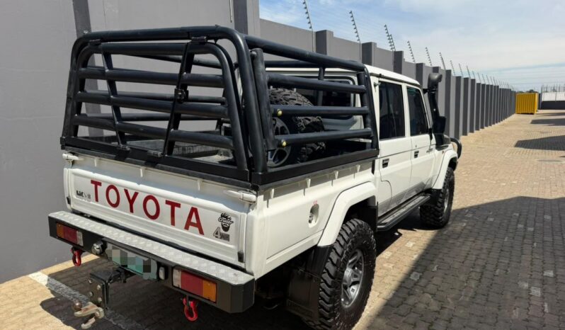 2015 Toyota Land Cruiser 79 4.5D-4D LX V8 Double Cab full