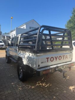 2015 Toyota Land Cruiser 79 4.5D-4D LX V8 Double Cab full