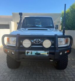2015 Toyota Land Cruiser 79 4.5D-4D LX V8 Double Cab full