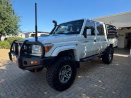 2015 Toyota Land Cruiser 79 4.5D-4D LX V8 Double Cab full