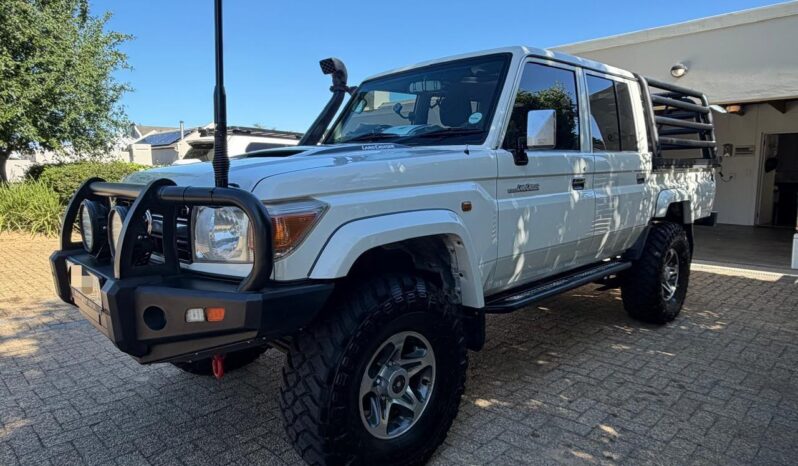 2015 Toyota Land Cruiser 79 4.5D-4D LX V8 Double Cab full