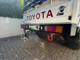 2015 Toyota Land Cruiser 79 4.5D-4D LX V8 Double Cab full