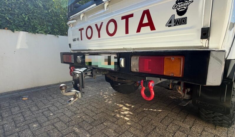 2015 Toyota Land Cruiser 79 4.5D-4D LX V8 Double Cab full