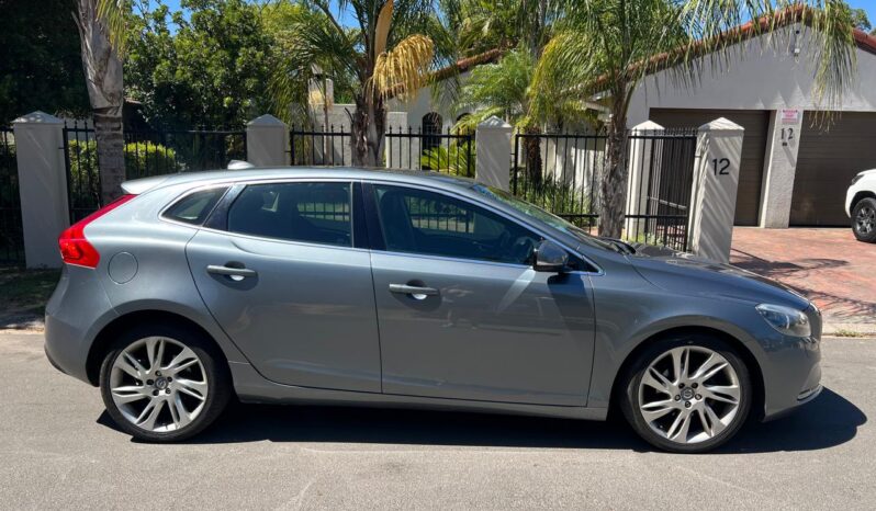 2015 Volvo V40 D2 Excel full